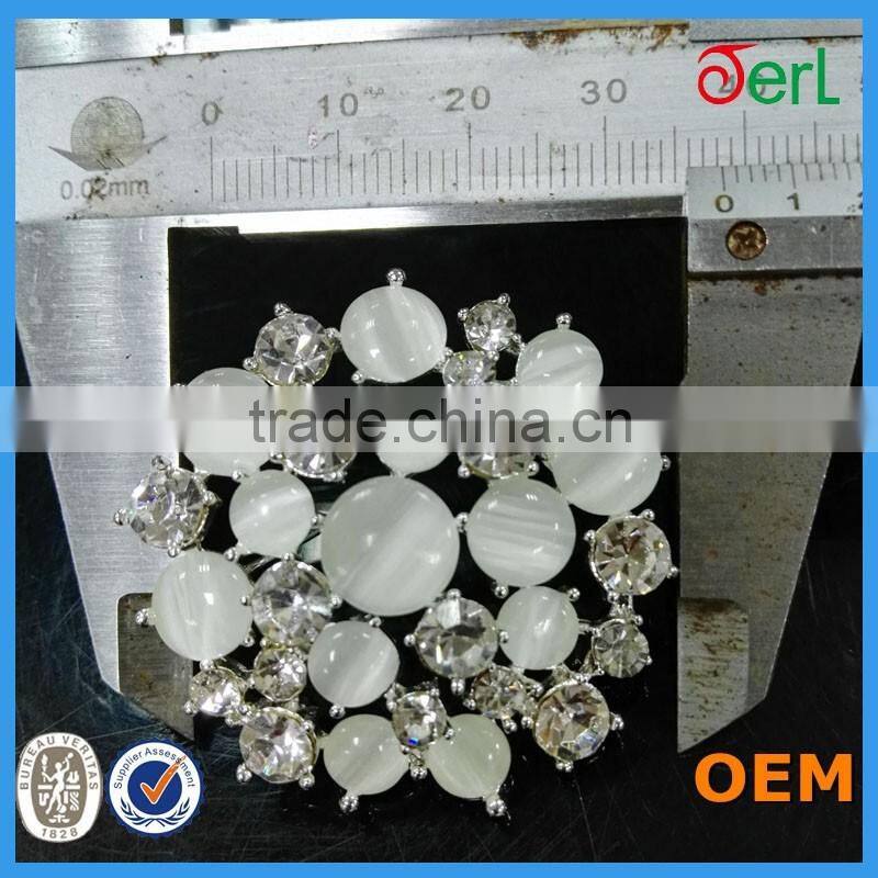 Elegant silver opal brooch alloy crystal flower brooch for wedding invitations