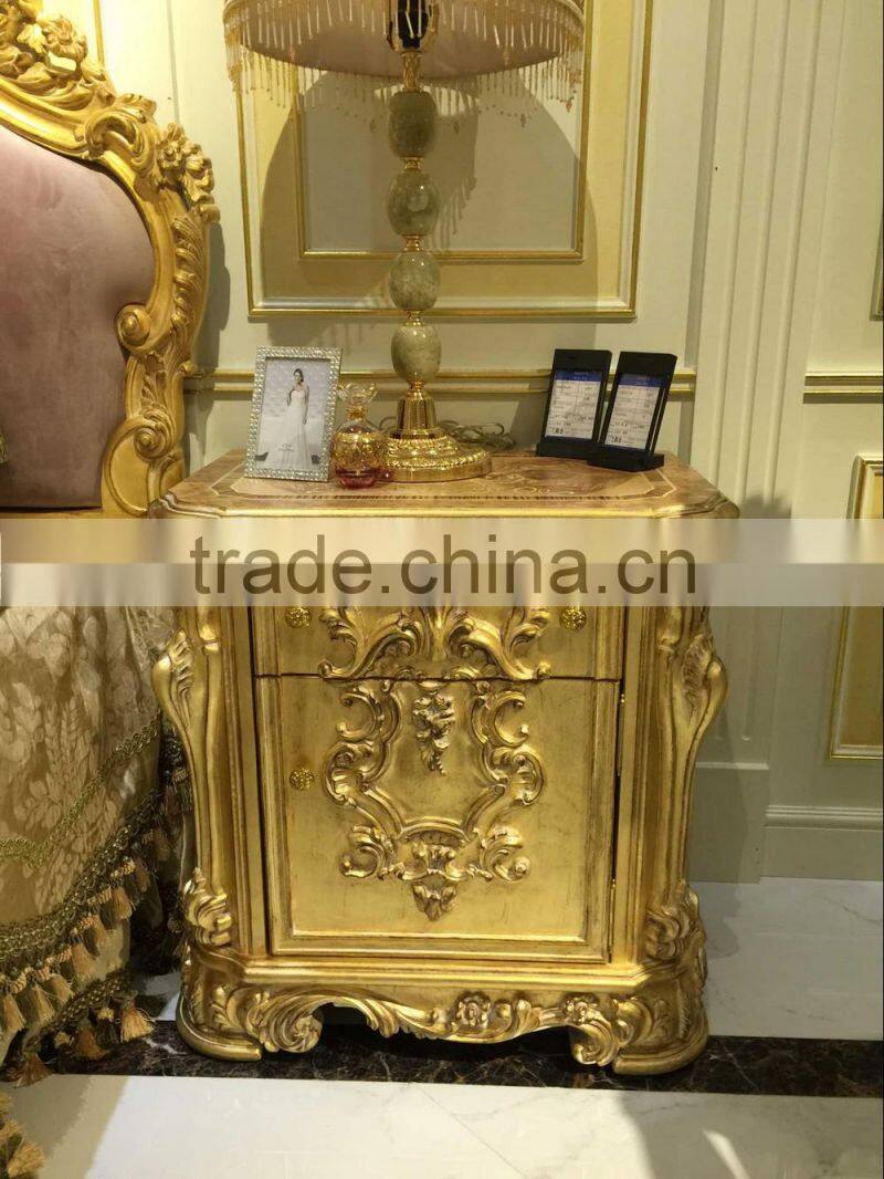 European Antique Distressed Finished Wooden Bedroom Set, Natural Wood Carving Bedroom Set