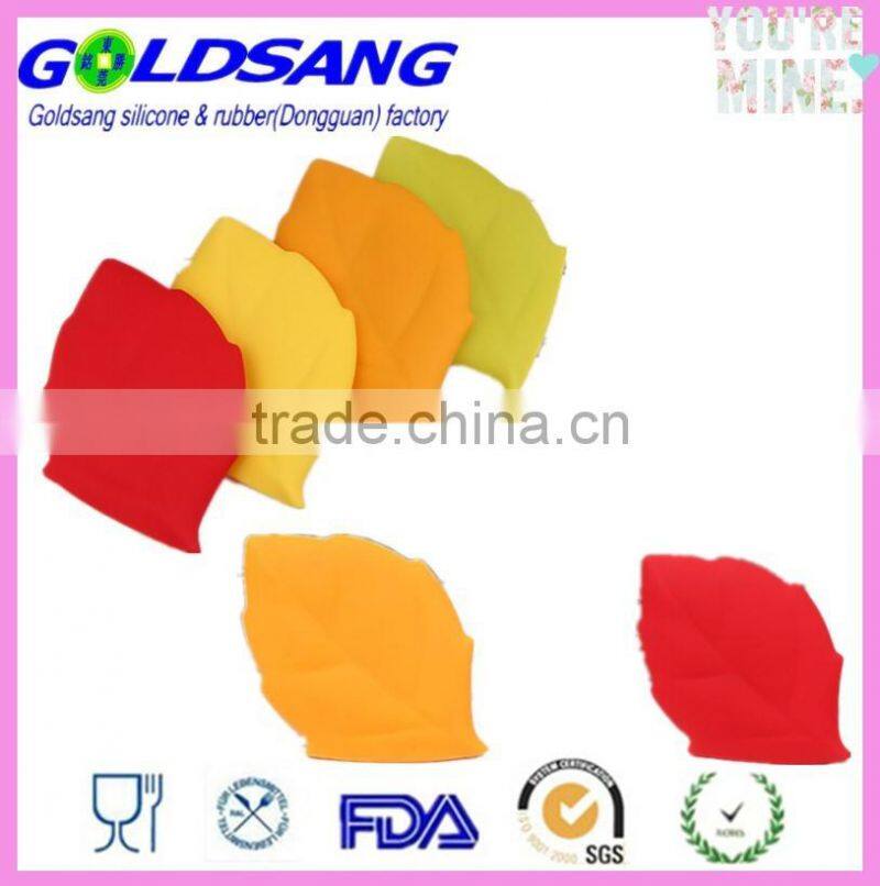 Maple Leaf Shaped Silicone Survival Hiking pocket gargle cup water drinking cup