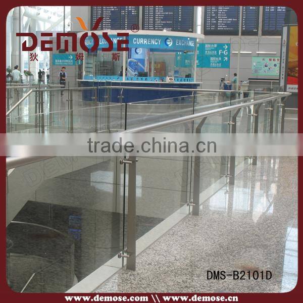 shopping malls interior glass railing design