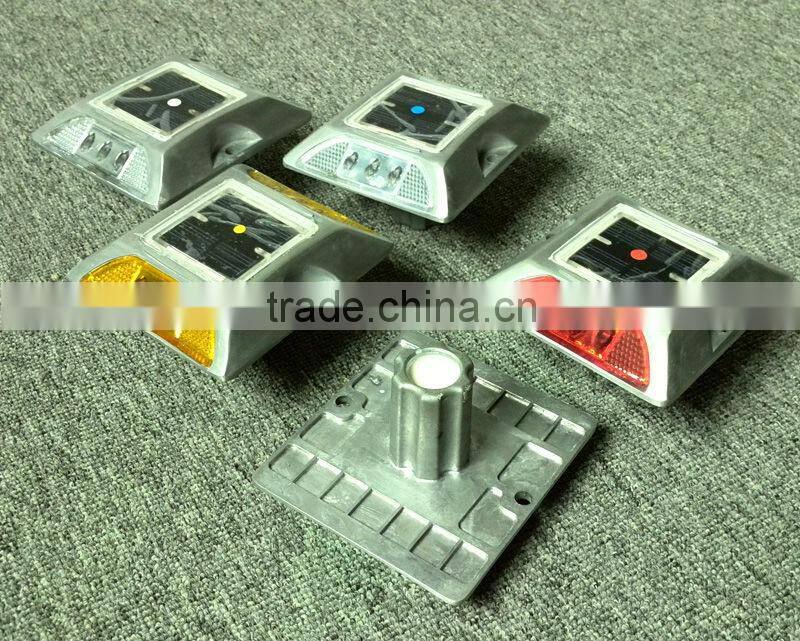 IP68 Aluminum,CE,RoHS Certificate,solar led road stud wired reflective road stud