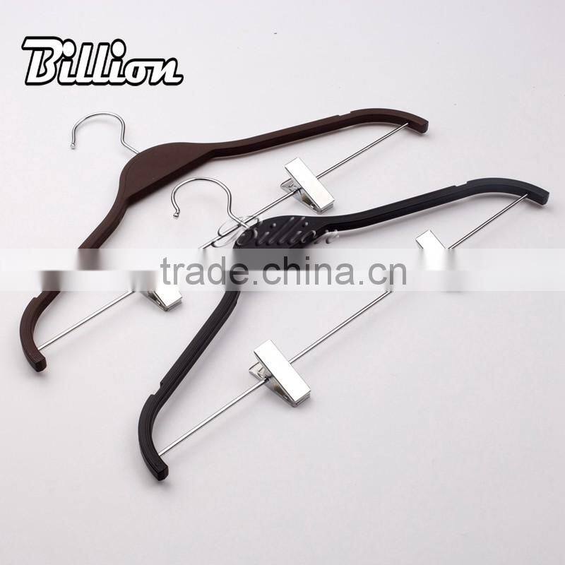 Wholesale Cheap Colorful Garment Flat Plastic Clothes Hanger