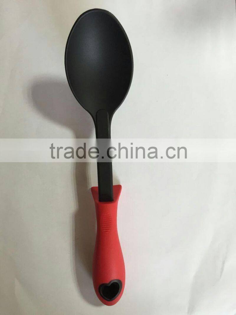 2015 popular sale 6 pcs set nylon kitchen utensils non-stick set with high quality food garde all red silicone handle