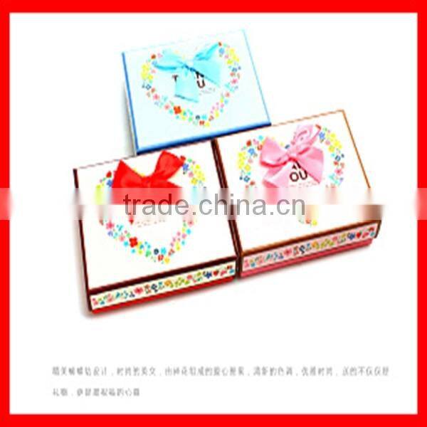Classic Colorful Fresh Heart Printing Paper Candy Gift Storage Box Wholesale