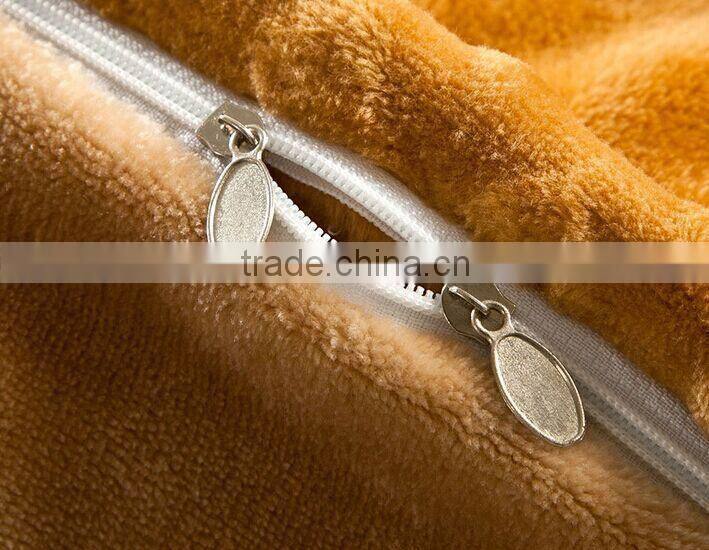 wholesale flannel bedding set contain quilts and two pillows from china factory