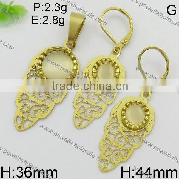 Good quality classic style 18k gold filled jewelry set with creamy-white stone