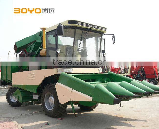 Self-propelled combine harvester machine