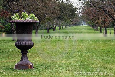 Boto hengsheng cast iron metal planter urn