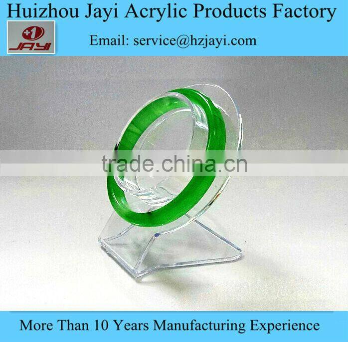 Vertical bracelet display