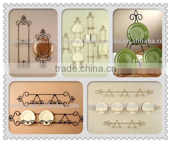 Metal hanging plate rack