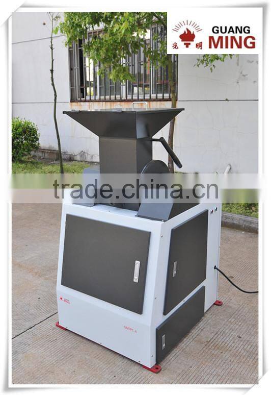 Durable hammer crushing and dividing machine for lab sample preparation