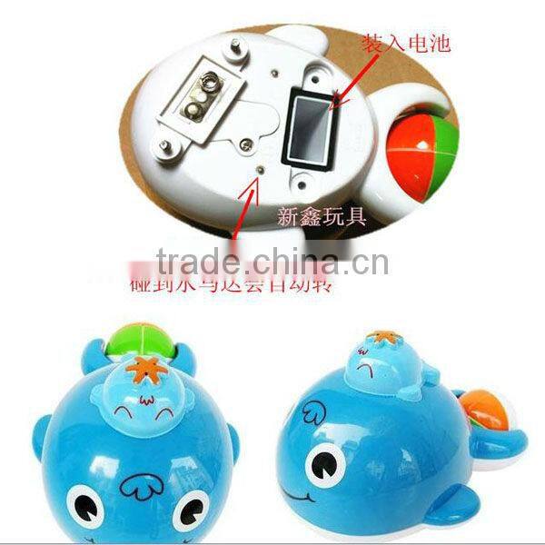 hottest plastic water spray automaticly whale toy, water toys for pool