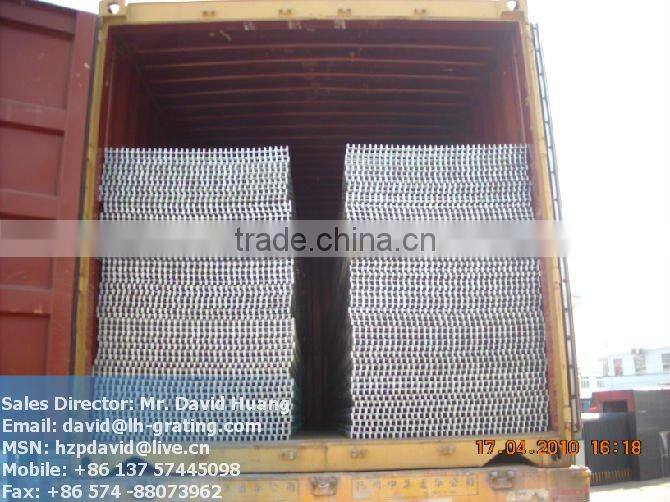 hot dip galvanized grating fence. galvanized flat bar grating fence
