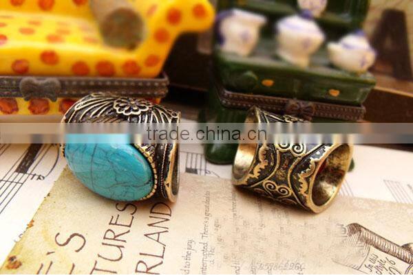Turquoise Stone Rings Vintage Rings for Women&Men Antique Silver Ring Unisex Personality Oval Turquoise Finger Anillos IR122