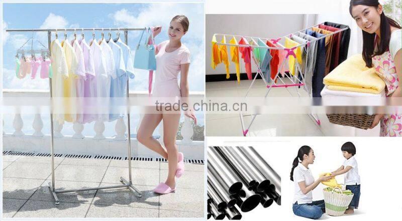 Extensible motorized clothes rack
