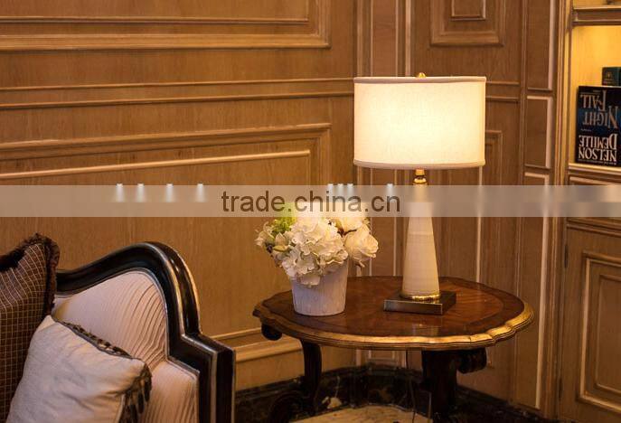 Concise cone design whith jade body with metal accessory fabric lampshade table lamp