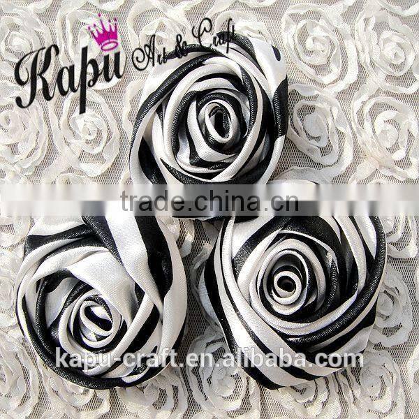 Latest ribbon flowers