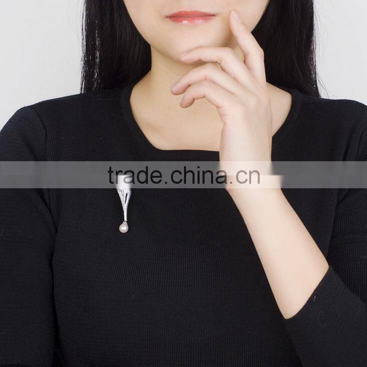 Egypt panther natural pearl brooches micro inlay zircon high-grade corsage, creative jewelry wholesale shawl buckle