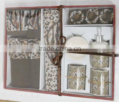 100% polyester bathroom set with ceramics accessary