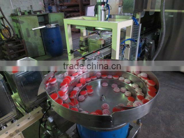 Hot sell screwing lids machine for 20L cans