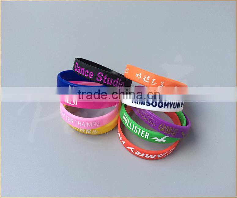 Advertising rubber band silicon bracelet with embossing and engraving