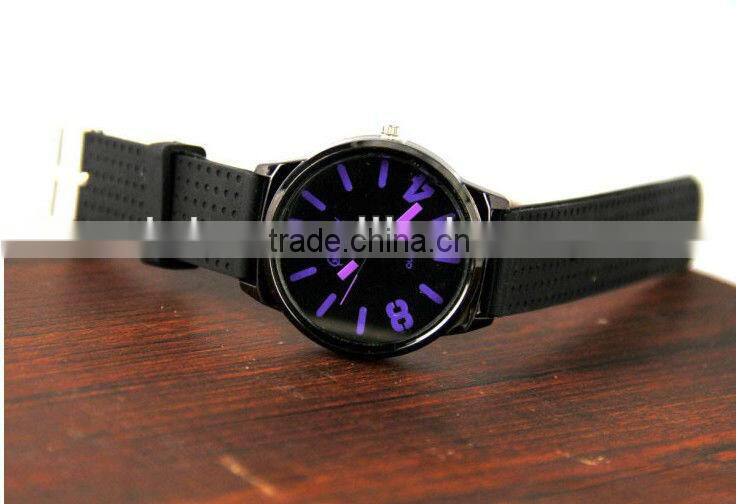 Silicone Bracelet Circinal Watch Men Quartz Wrist Watches