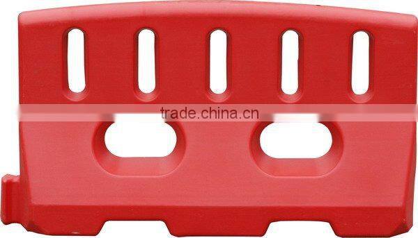 820mm Water filled red plastic barrier supplier