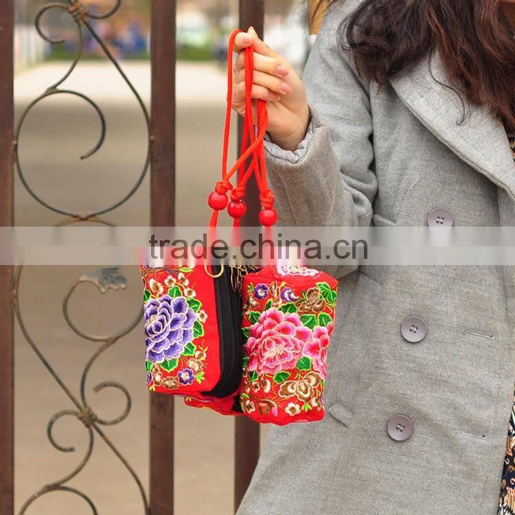Good feedback wallet with 3 zipper wholesale embroidery clutch bags wallet with tassel