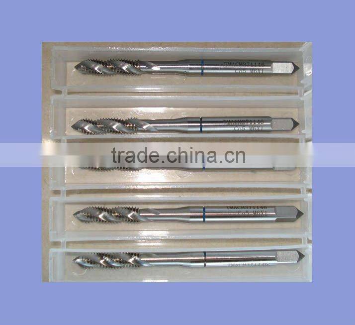 Machine tap for deep hole