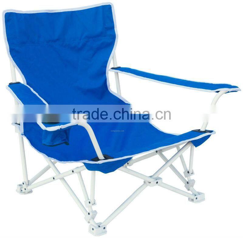 Folding beach chair with armest