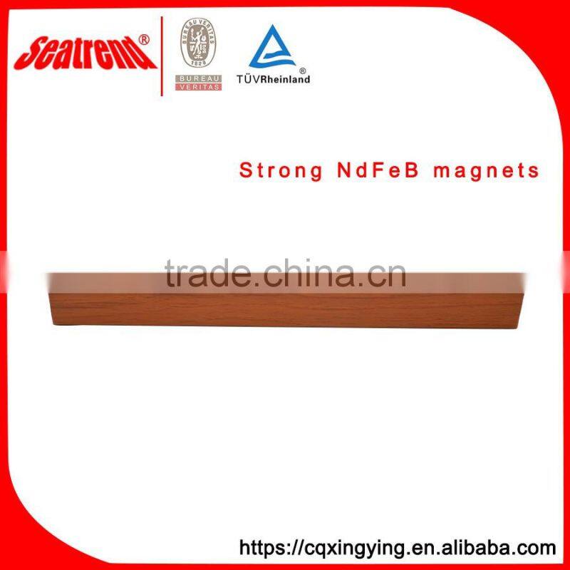 Customized packaging quality soild wood magnetic cutter frame