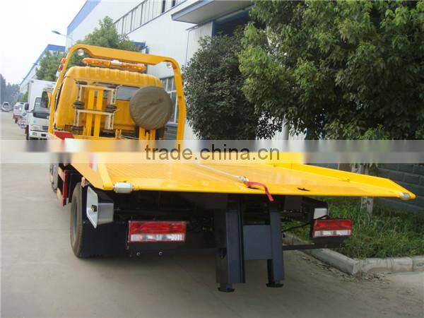 4x2 dongfeng small flatbed tow truck manufacturers