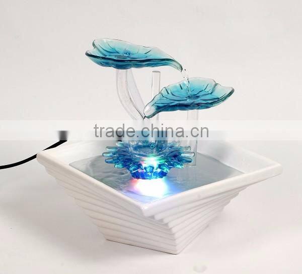 Cascading glass leaves water fountain for tabletop