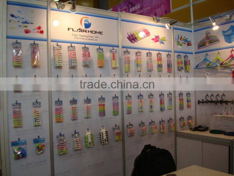 European Colorful Plastic Cloth Hanger for Laundry