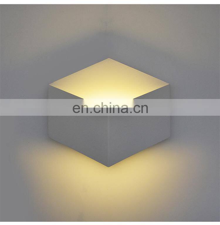 Creative modern minimalist LED wrought iron wall lamp mounted wall lamp for aisle staircase corridor