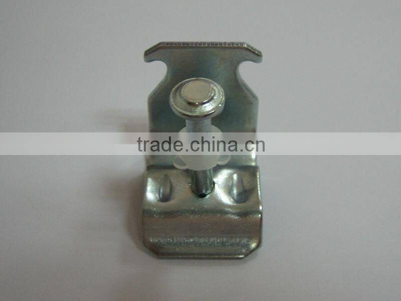 Drive Pins With X-CC Ceiling Clip