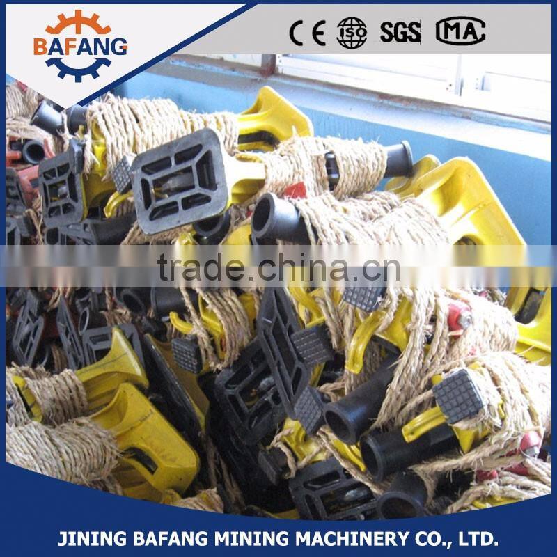 Rack type rail hydraulic track jack