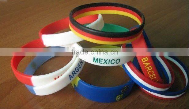 2012 Debossd Word Fashion Silicone Bracelets