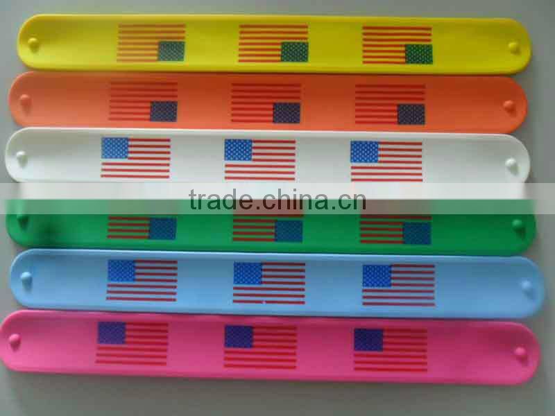 Debossed logo silicone reflective slap bracelets