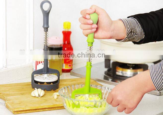 multi-function Kitchen gadgets plastic manual Potato Ricer