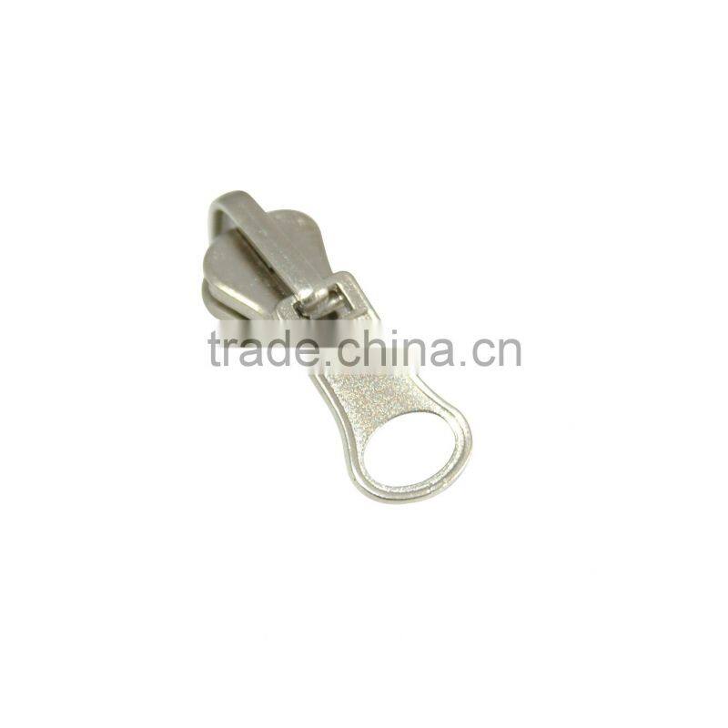 plastic zipper puller