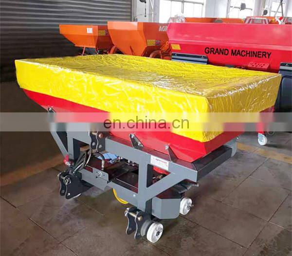 Tractor mounted fertilizer spreader machine/manure spreader
