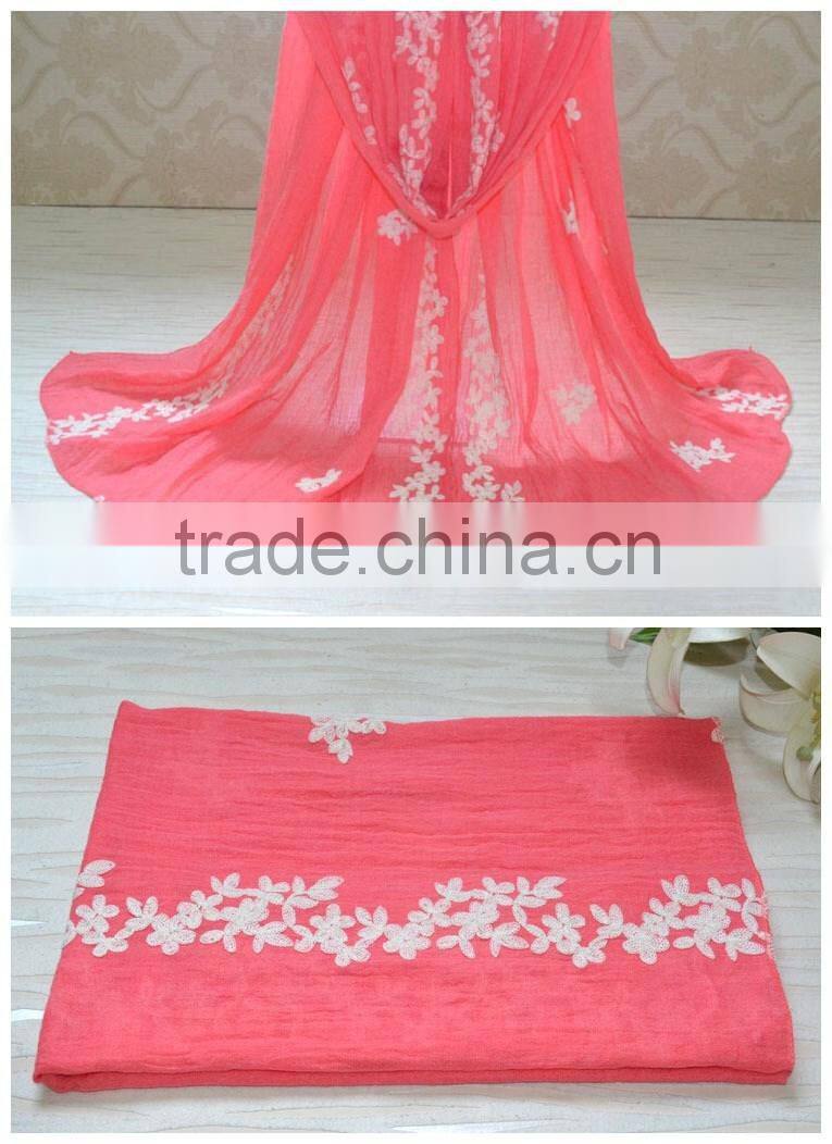 Beautiful Flower Leaf Embroideried Muslim Women Head Scarf Cotton Hijab