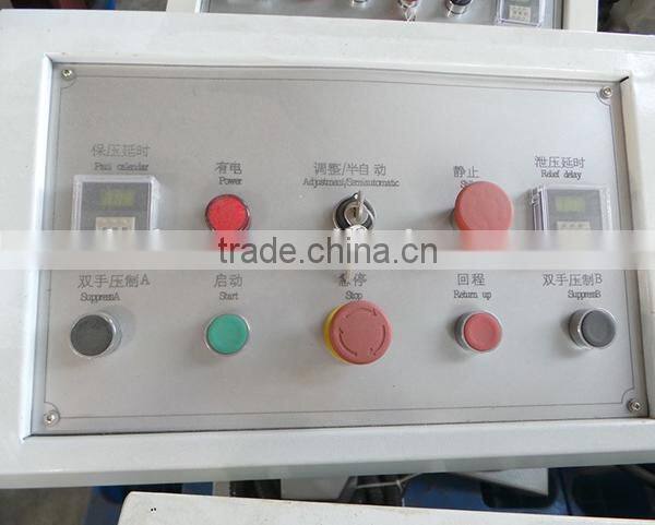 Y32 four-column universal hydraulic press 200 for fabrication