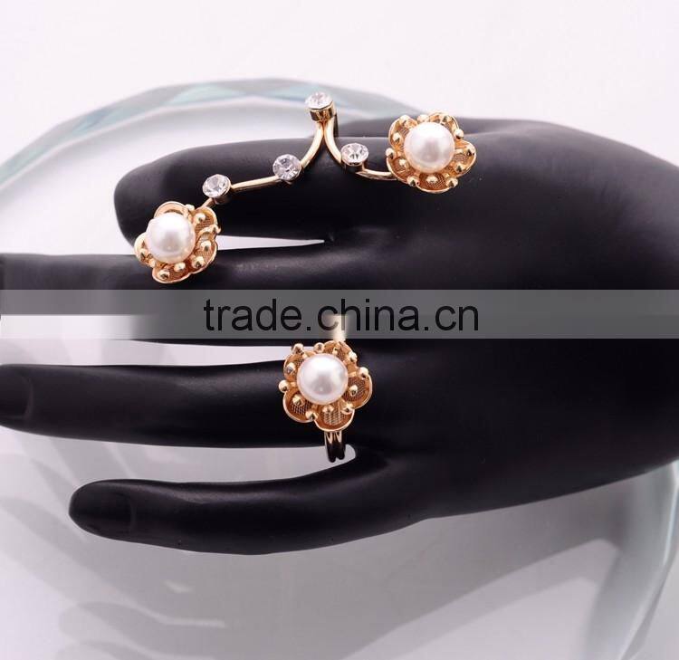 >>>2016 women fashion Korean style pearl open flower rings gold plated rhinestone diamond engagement ring for lady YIWU T&J/
