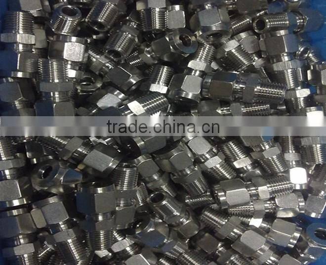 Stainless steel compression tee fitting