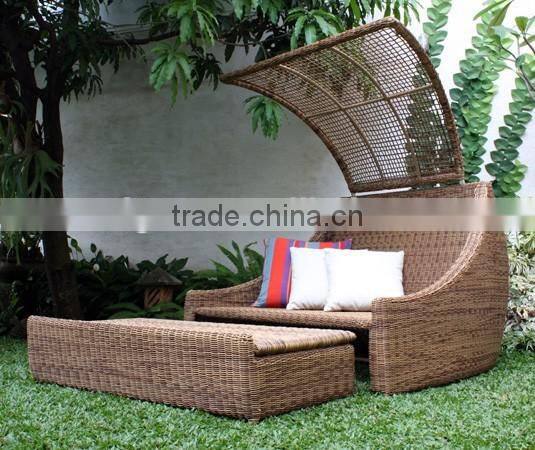 2017 Sigma SGS trade assurance all weather pe rattan beach lounge chair with canopy