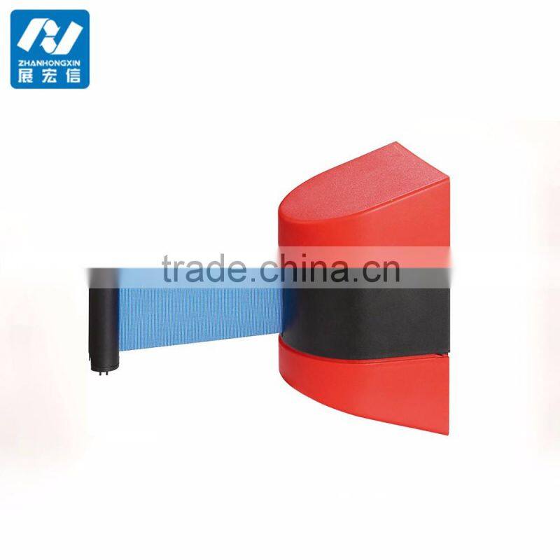 wall mounting retractable strap/belt queue barrier