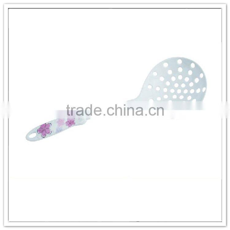 Heat resitant -20 to 120 degree Italy white different type hotel vintage kitchen utensils colander