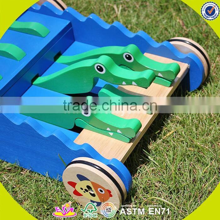 2017 New design walker wooden baby push toys cartoon crocodile wooden baby push toys W16E059